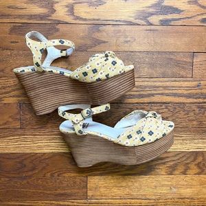Faryl by FarylRobin canvas floral wedge sandals size 7.5